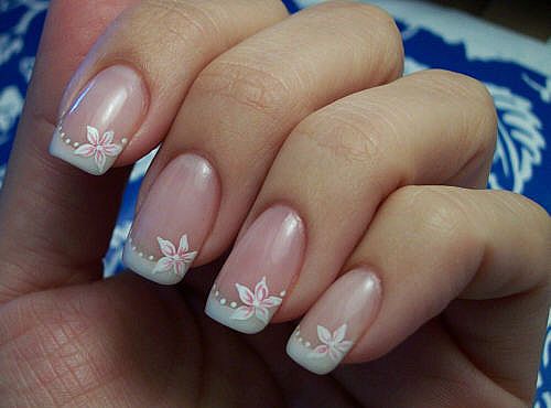 French Manicure Nail Art | Globerove French Manicure Nail Art | Globerove