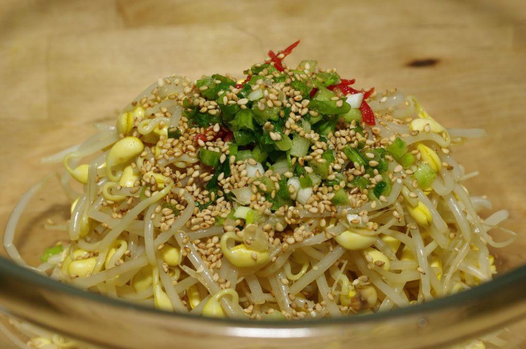 Korean Bean Sprout Salad • Globerove.com