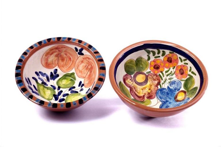 Portuguese Ceramic Pottery Dinnerware •