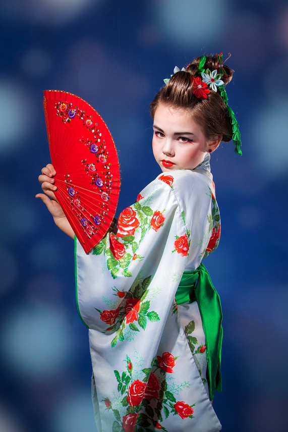 Traditional Japanese Kimono • Globerove.com