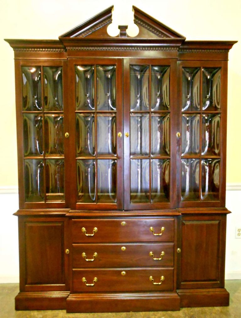 Ethan Allen China •