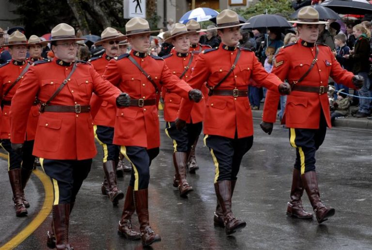 Royal Canadian Mounted Police Uniforms • Globerove.com