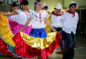 Costa Rica Traditional Clothing • Globerove.com