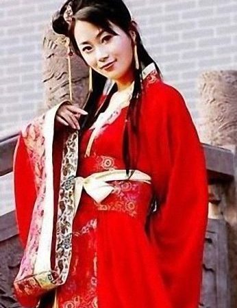 Pien-Fu. Traditional Chinese Clothing