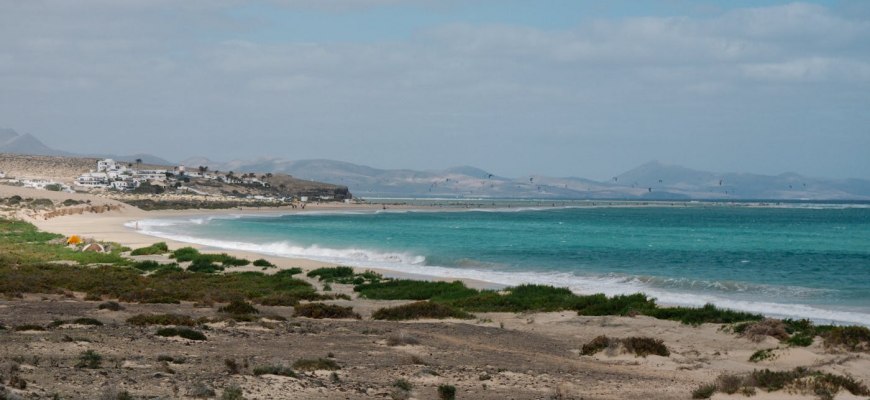 Turquoise sea and sandy coast in the north of Fuerteventura